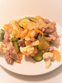 簡易快炒-什錦炒肉【10分鐘】【臺式】【家常菜】【清冰箱料理】【下飯】 的食譜成品照片