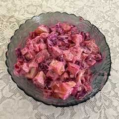 A picture of Ensalada Rusa.