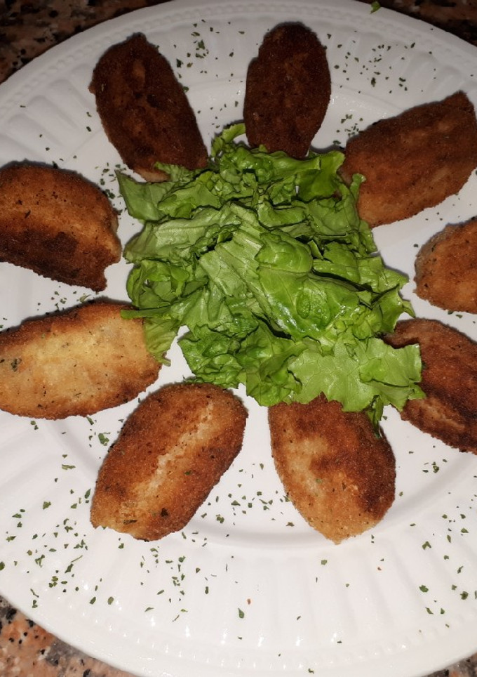 Una foto de Croquetas caseras rellenas de pollo