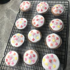A picture of Fairy cakes.