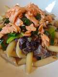 Pennette radicchio,porri e salmone