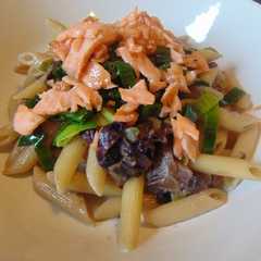 Foto di Pennette radicchio,porri e salmone