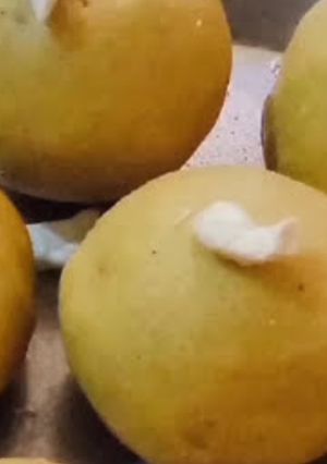 A picture of Besan laddu.