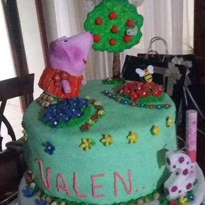 Torta decorada con Peppa cumple 2 años Receta de Lorena Bertoni ?- Cookpad