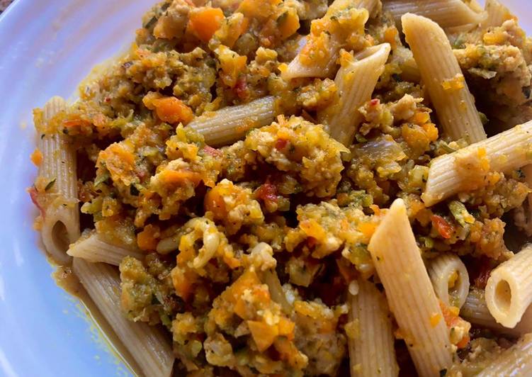 Pasta integral con pollo y verduras 🍝🥕🍅🥒