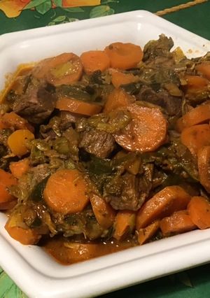 Une photo de Bœuf aux poireaux, carottes et tomates (au bouillon de butternut)