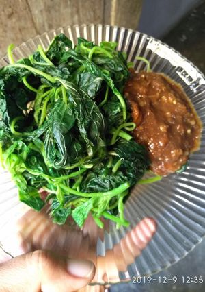 Foto resep Bayem rebus sambel kukus