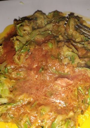 Una foto de Fideos de sukinis