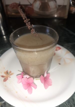 आम पन्ना (aam panna recipe in Hindi) रेसिपी मुख्य फोटो