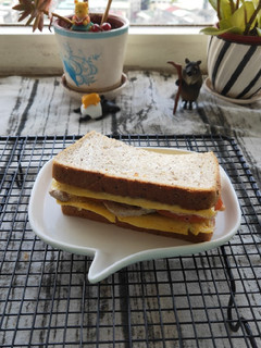 全麥豬排蛋吐司 的食譜成品照片