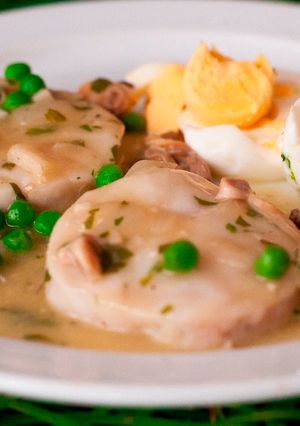 Foto principal de Medallones de merluza en salsa verde 🐟🌿