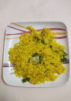 झटपट कांदा बटाटा पोहे (Kanda Batata Pohe Recipe In Marathi) रेसिपी चे मुख्य फोटो 