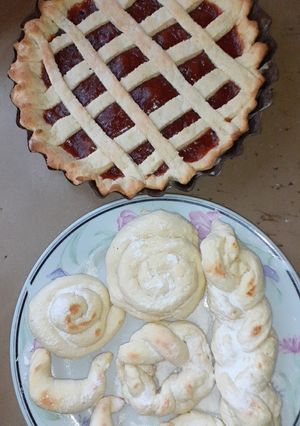 Una foto de Pastafrola y galletitas con la masa que sobró 🥰