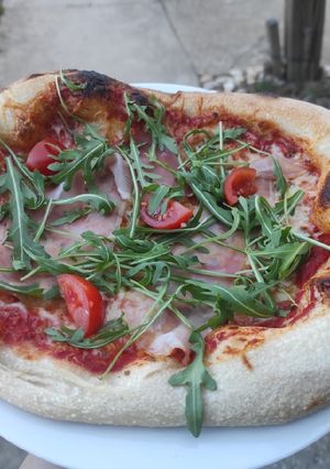 Az igazi ropogós olasz pizza recept fotója