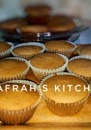 A picture of Vanilla cupcakes.