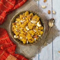 A picture of Besan ka halwa.
