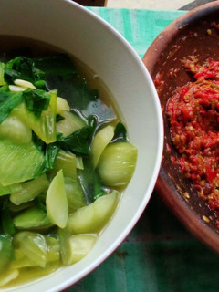 Foto resep Tumis sawi sendok dan sambal terasi
