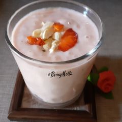 A picture of Sapota-Strawberry Thick Shake.