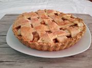 Una foto de tarta manzana con canela