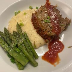 A picture of Meatloaf.