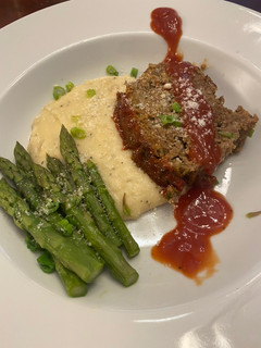 A picture of Meatloaf.