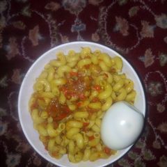A picture of Simple Mac and eggs.