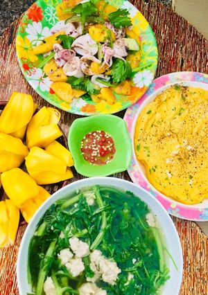 Hình của món Bữa cơm trưa (90k)F4.