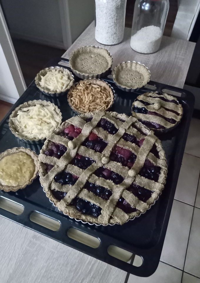 Una foto de Kuchen de frutos rojos - vegano