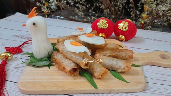 Nem công ngày Tết