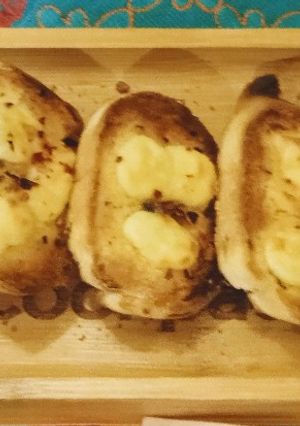 A picture of Garlic bread.