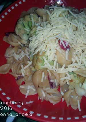 A picture of Pasta with Cauliflower.