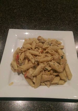 A picture of Cajun chicken pasta .
