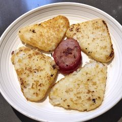 A picture of Crispy Hashbrowns with Sausage.