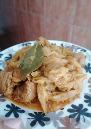 O poză a rețetei Toroș (sau varză călită cu carne).
