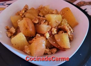 Foto principal de Compota de manzanas con azúcar avainillado, nueces y miel 🍎🍏 en microondas