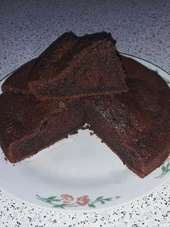 Una foto de •• torta de chocolate húmeda ••
