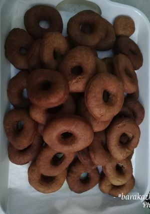 A picture of Chocolate cake donuts.
