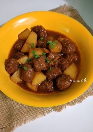 Foto resep Semur Bola Daging Cincang (Pedas)