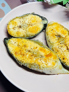 簡易素煎鮭魚排 的食譜成品照片