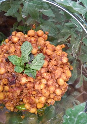 A picture of Spicy chana.