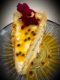 Una foto de Tarta vegana de mango y maracuyá🥰