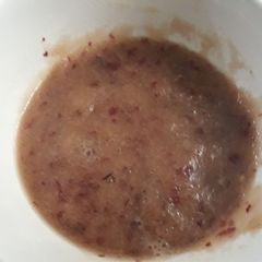 Apple and grape puree A picture of Apple and grape puree.