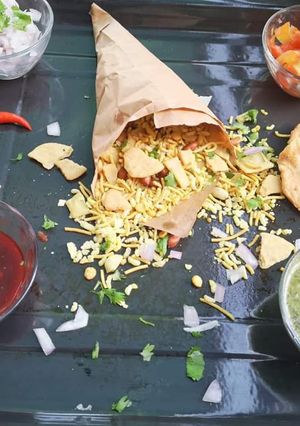 A picture of Bhel puri.