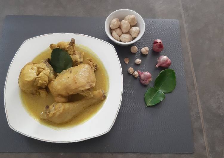 Resep @GURIH Opor Ayam Kuning ide masakan sehari hari