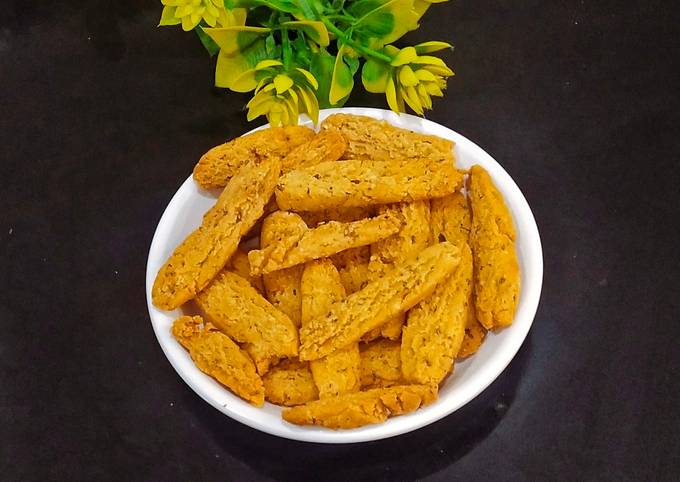 Crispy Rice Flour Namkeen Recipe By Juhi Sewani 💕 - Cookpad