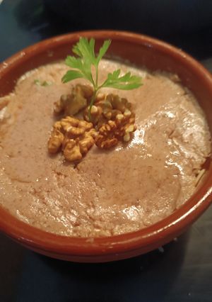 Una foto de Paté de nueces con jamón y queso crema