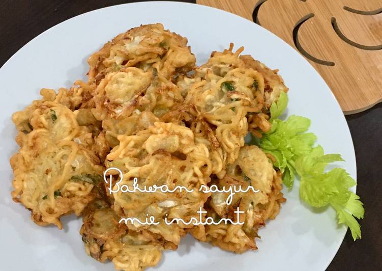 Resep Bakwan sayur mie instant yang Bisa Manjain Lidah