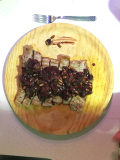Una foto de Secreto ibérico con salsa de monte