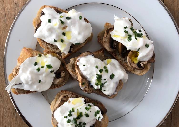 Crostinis champignons et burrata