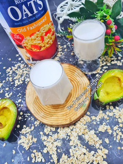 A picture of Oat Milk.